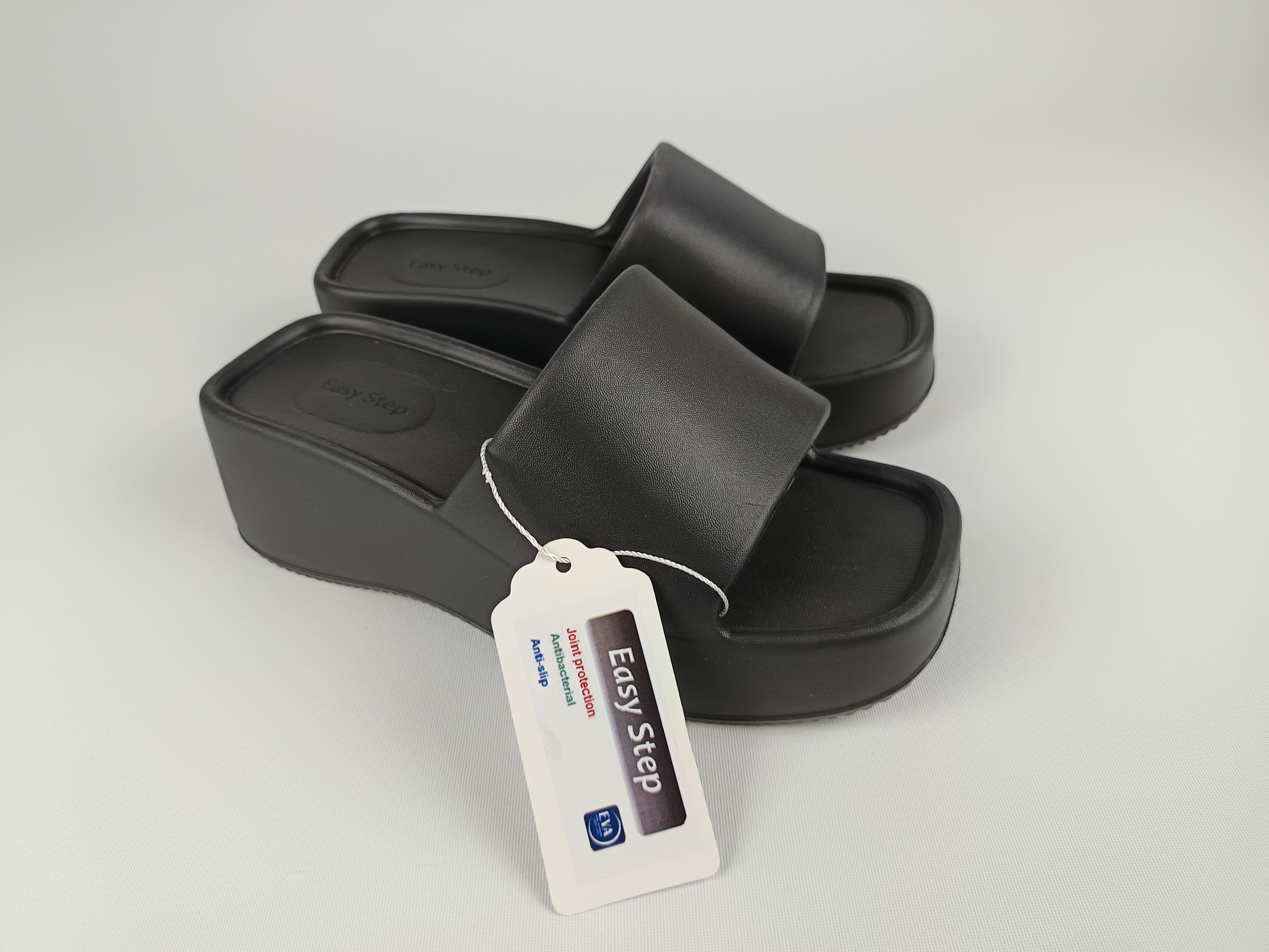 EasyStep slipper design #11 from our premium collection